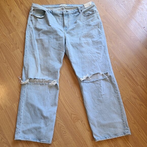 NEW NWT! ABERCROMBIE & FITCH THE '90s RELAXED JEAN HIGH RISE RIPPED DENIM 36/22L - Picture 2 of 8